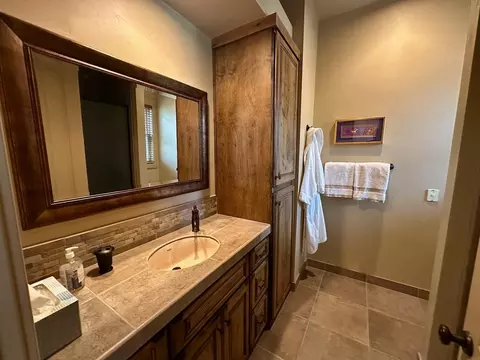 Bath - 131 Sanguinetti Ct, Copperopolis, CA 95228 photo 8 of 10