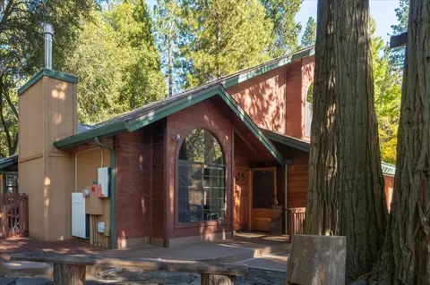 5612 Silver Saddle Ct, Hathaway Pines, CA 95233 photo 3