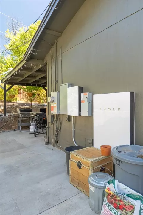 Exterior - 626 Williams St, Murphys, CA 95247 photo 3 of 11
