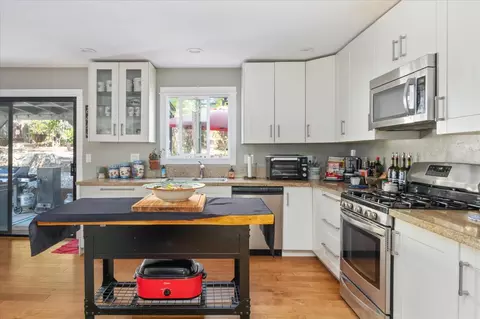 Kitchen - 626 Williams St, Murphys, CA 95247 photo 2 of 3