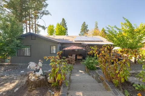 Exterior - 626 Williams St, Murphys, CA 95247 photo 4 of 11