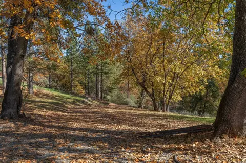 271 Sierra Madre Rd, Rail Road Flat, CA 95248