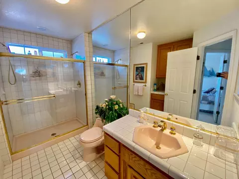 Bath - 954 Poker Flat Rd, Copperopolis, CA 95228 photo 4 of 4
