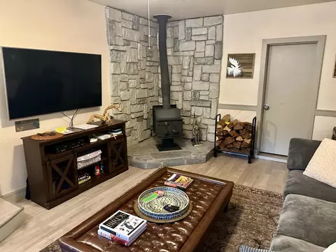 Living - 2273 Flanders Dr, Arnold, CA 95223 photo 3 of 5