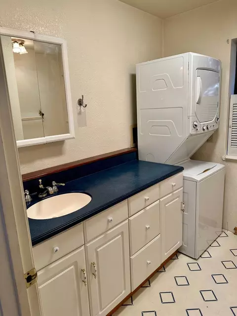 Bath - 3561 Highway 4, Arnold, CA 95223 photo 1 of 5