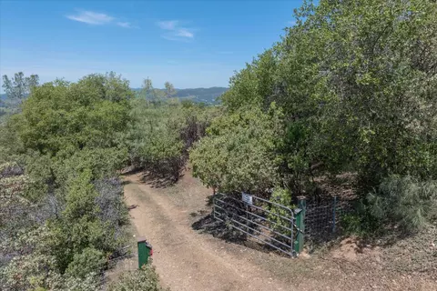 5596 El Camino Casale, Murphys, CA 95247