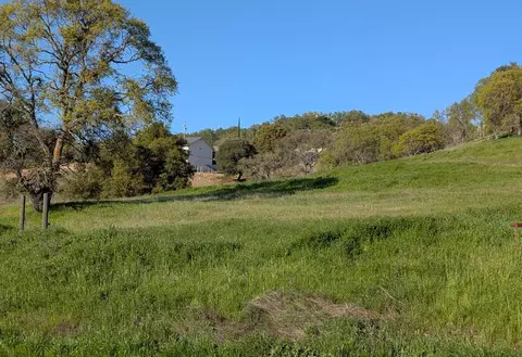 3669 Little John Rd, Copperopolis, CA 95228