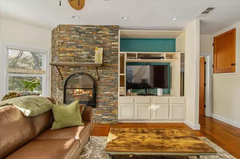 Living - 1520 Coyote, Murphys, CA 95247 photo 2 of 2
