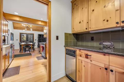 Kitchen - 2729 Mokelumne Rd, Arnold, CA 95223 photo 4 of 5