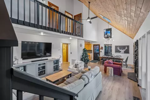 Entry Way - 2729 Mokelumne Rd, Arnold, CA 95223 photo 2 of 4
