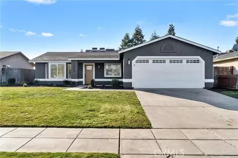1348 Laguna Way, Madera, CA 93638 photo 2