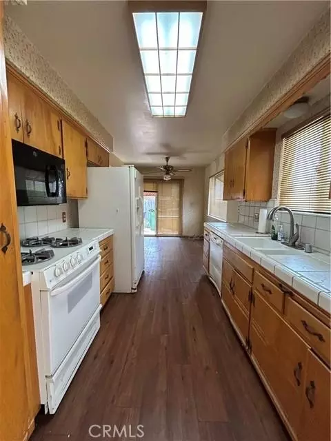 117 Berry Dr, Madera, CA 93637 photo 3