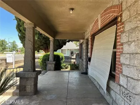 405 N A St, Madera, CA 93638 photo 2