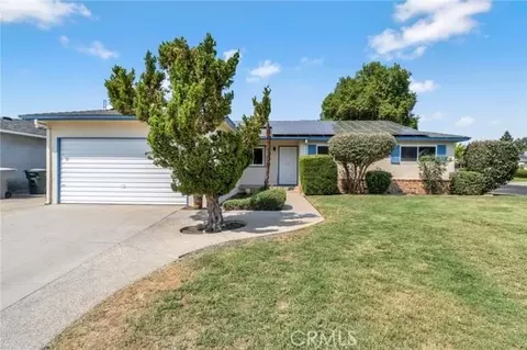 1725 Dennis Ave, Clovis, CA 93611 photo 2