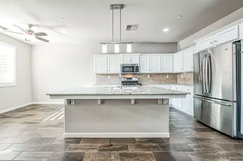 3846 Bellaire Ave, Clovis, CA 93619 photo 8