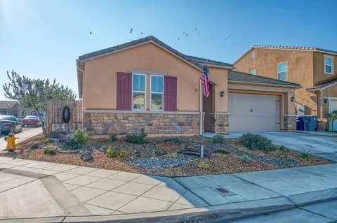 3846 Bellaire Ave, Clovis, CA 93619 photo 2