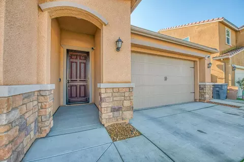 3846 Bellaire Ave, Clovis, CA 93619 photo 3