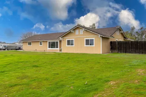 24743 Tropical, Madera, CA 93638 photo 2