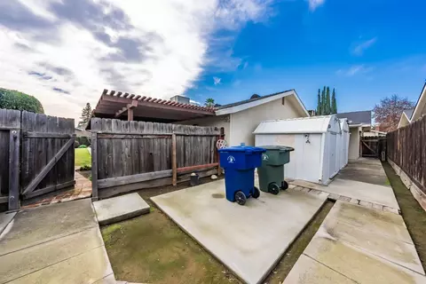 395 Laverne Ave, Clovis, CA 93611 photo 35