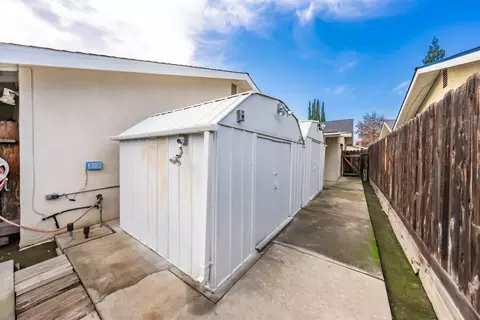 395 Laverne Ave, Clovis, CA 93611 photo 34