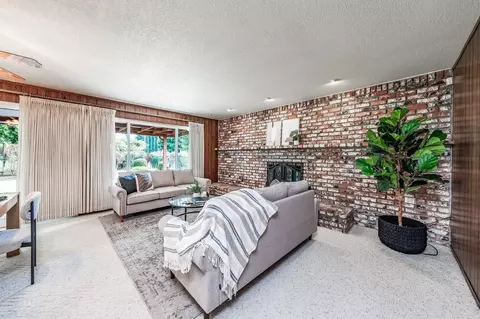 395 Laverne Ave, Clovis, CA 93611 photo 8