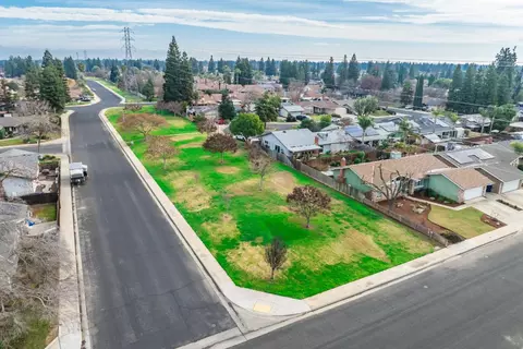 395 Laverne Ave, Clovis, CA 93611 photo 43
