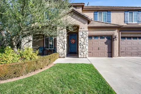 11093 E Florence Peak Way, Clovis, CA 93619 photo 4