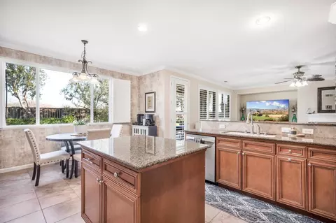 11093 E Florence Peak Way, Clovis, CA 93619 photo 18