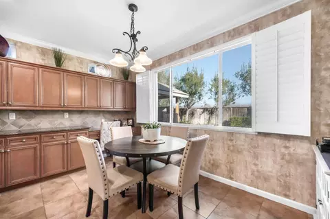11093 E Florence Peak Way, Clovis, CA 93619 photo 15