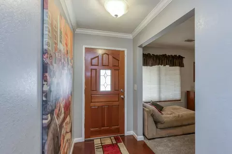 280 E Birch Ave, Hanford, CA 93230 photo 4