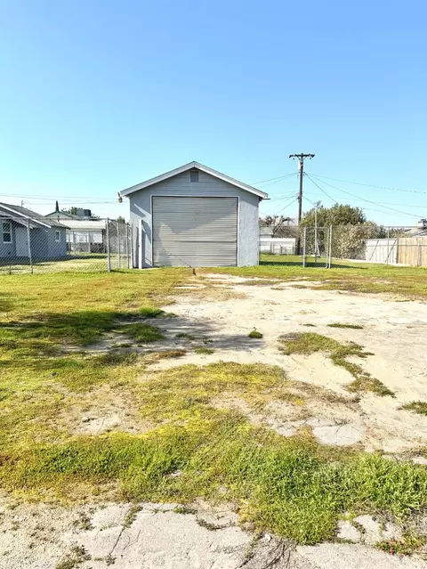 810 Elm St, Hanford, CA 93230 photo 15