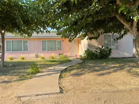 8689 E Dinuba Ave, Selma, CA 93662 photo 1