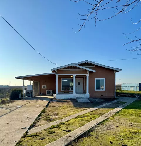 7041 E Conejo Ave, Selma, CA 93662 photo 1