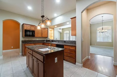 1945 N Jasmine Ave, Clovis, CA 93619 photo 34