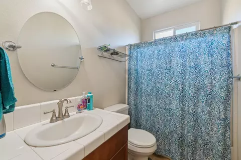 608 Firenze St, Lemoore, CA 93245 photo 14