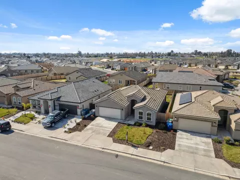 1249 Bristlecone Dr, Madera, CA 93638 photo 25
