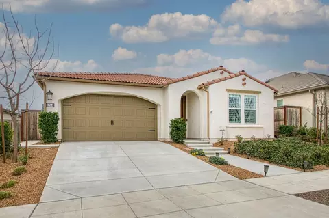 4744 Hillside Rd, Madera, CA 93636 photo 2