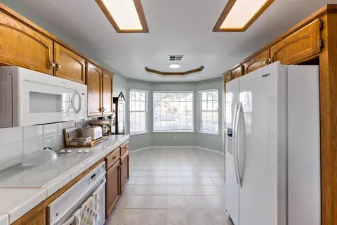 182 N Wathen Ave, Clovis, CA 93611 photo 11