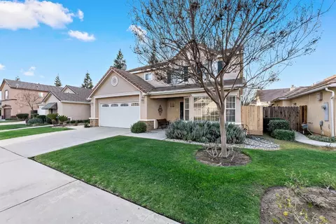 182 N Wathen Ave, Clovis, CA 93611 photo 3