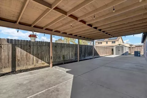 2124 Deer Creek Ave, Corcoran, CA 93212 photo 25