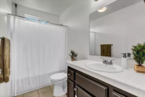 2124 Deer Creek Ave, Corcoran, CA 93212 photo 18