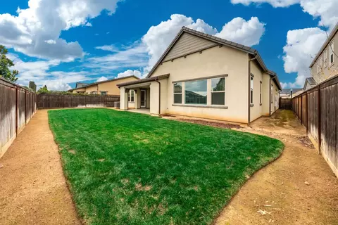 628 Crescent Ln, Madera, CA 93636 photo 42