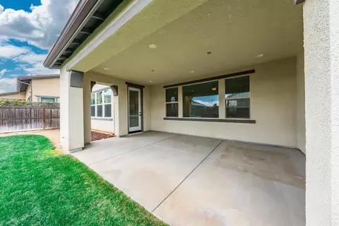 628 Crescent Ln, Madera, CA 93636 photo 39