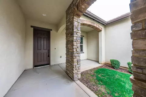 628 Crescent Ln, Madera, CA 93636 photo 5