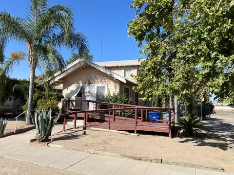 2004 Wilson St, Selma, CA 93662 photo 1