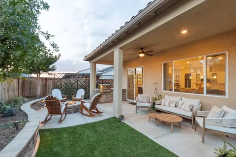 570 Laurel Crest Ave, Madera, CA 93636 photo 24