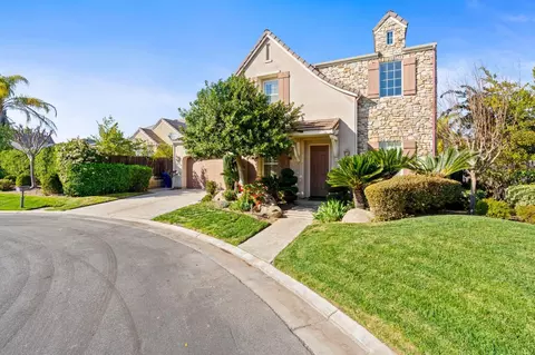 13 W Everglade Ave, Clovis, CA 93619 photo 8