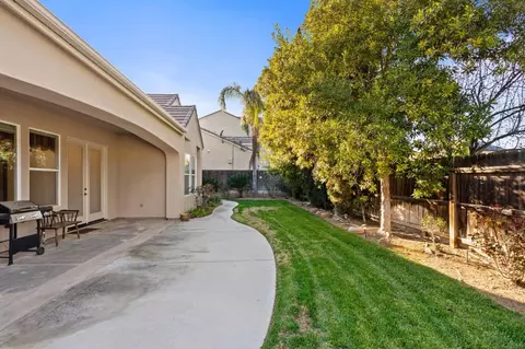 13 W Everglade Ave, Clovis, CA 93619 photo 57