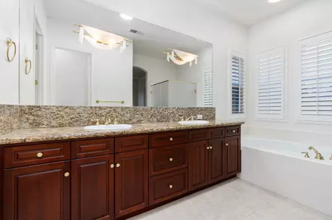 13 W Everglade Ave, Clovis, CA 93619 photo 36