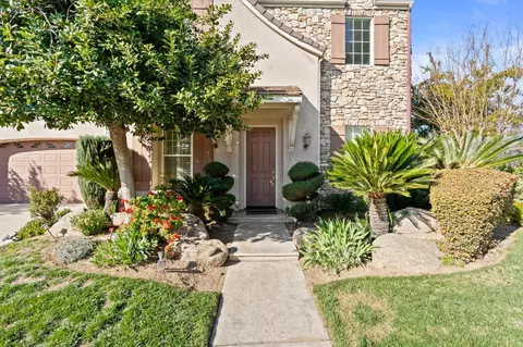 13 W Everglade Ave, Clovis, CA 93619 photo 9